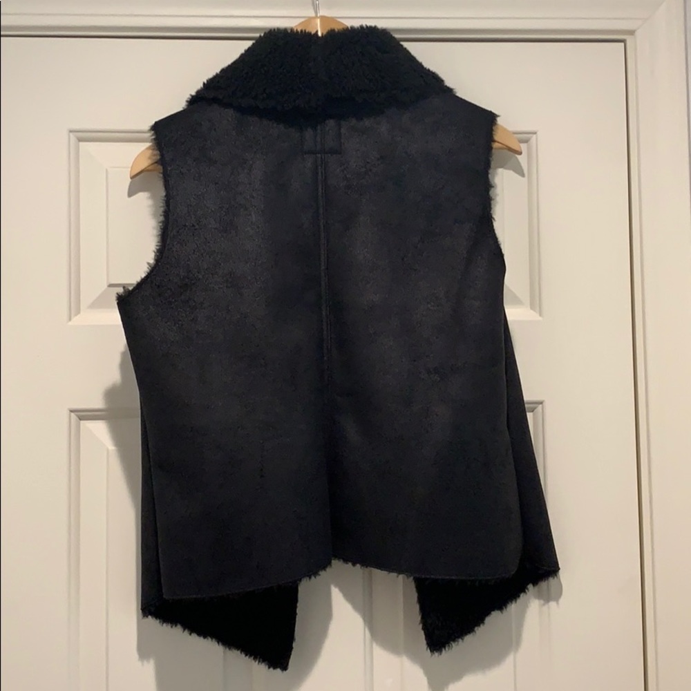 NWOT - Faux Fur Vest - Picture 2 of 5